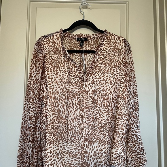 NWT Gorgeous Leopard Print Jessica Simpson Blouse Large - Picture 4 of 8